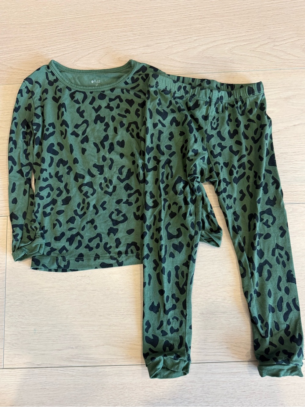 Kyte BABY Olive Green and Black Leopard Print Pajama Set | 2T